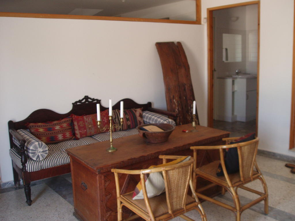 Τhe White Houses Makrýgialos Habitación foto